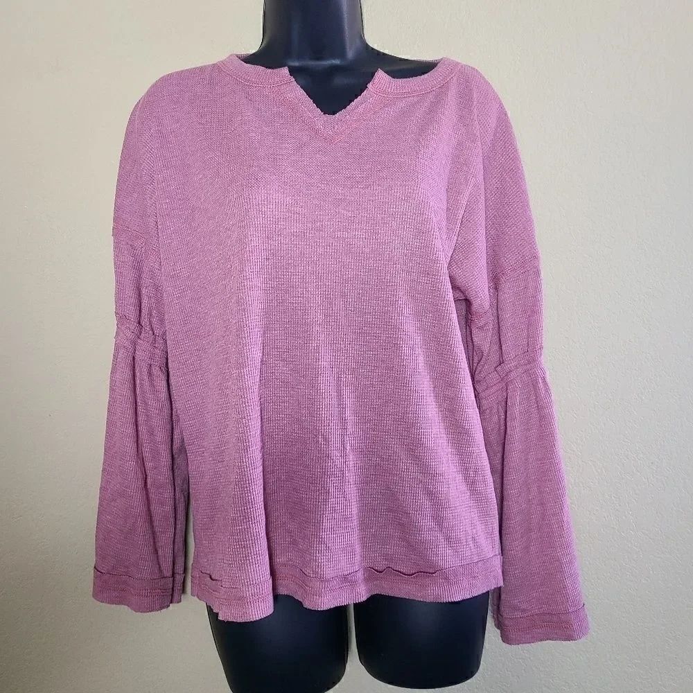 Baea Flare Sleeve Top   - Picture 2 of 7